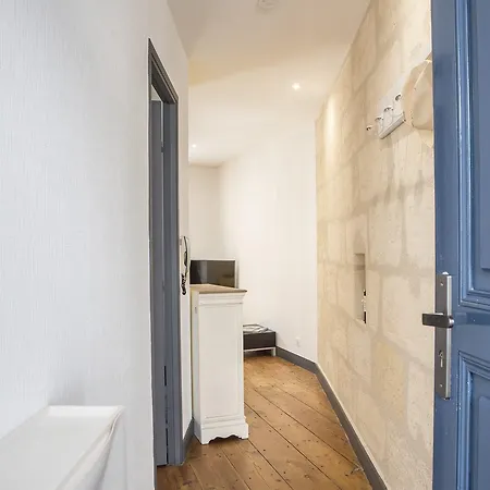 Place Du Palais 3° * Bordeaux