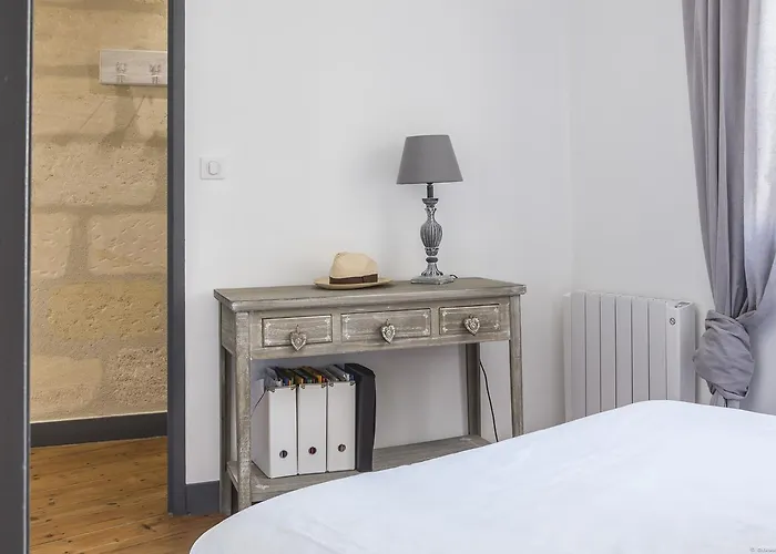 Place Du Palais 3° *