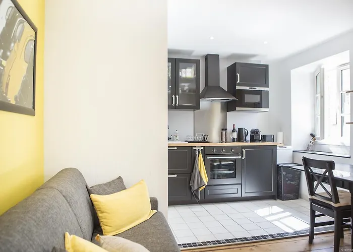 Place Du Palais 3° * Bordeaux